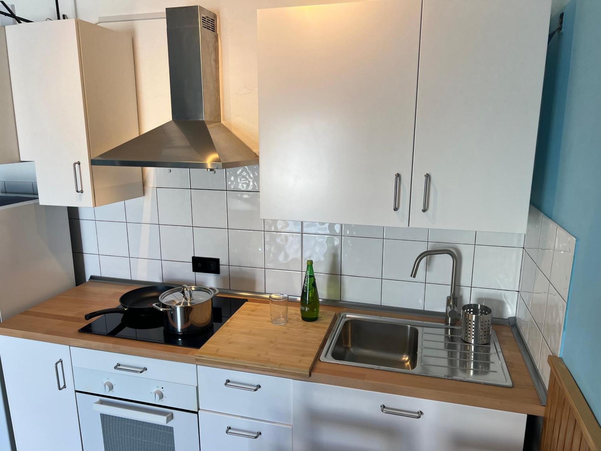 Lagos Renovated New Kitchen & Appartement Cotillo