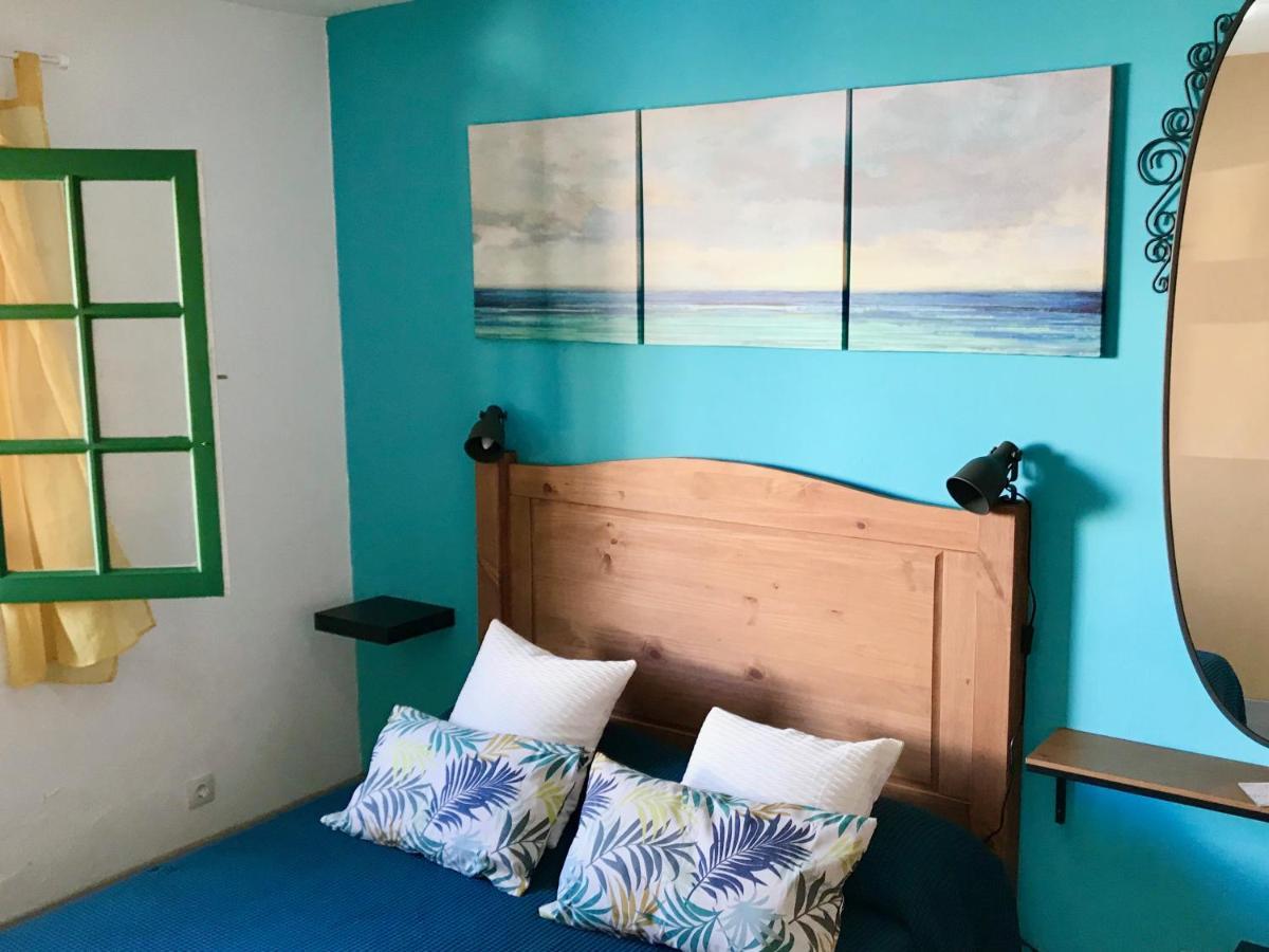Lagos Renovated New Kitchen & Cotillo