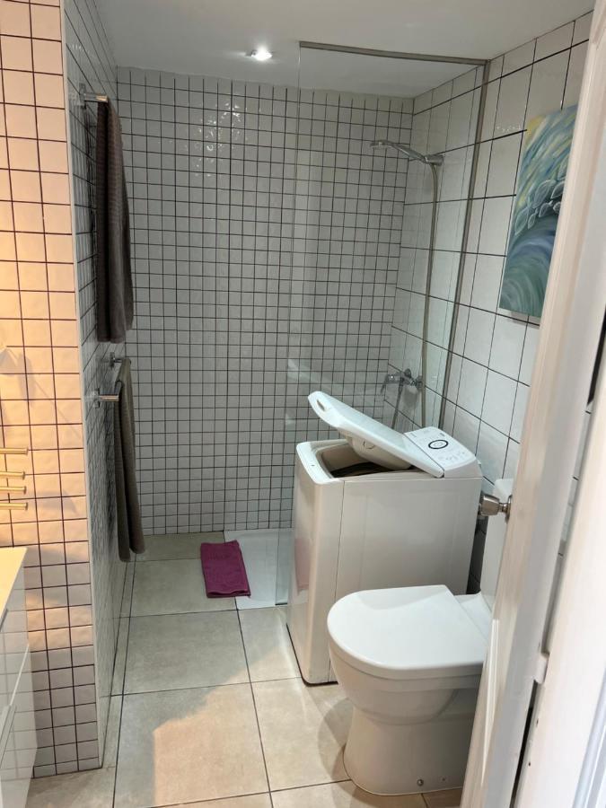 Apartment Lagos Renovated New Kitchen & Cotillo